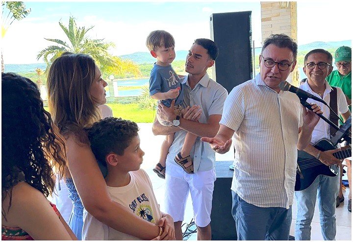 Jornalista, Heron Cid ao lado da família
