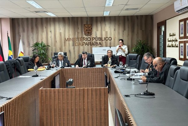 11 remoções e uma promoção de promotores de Justiça