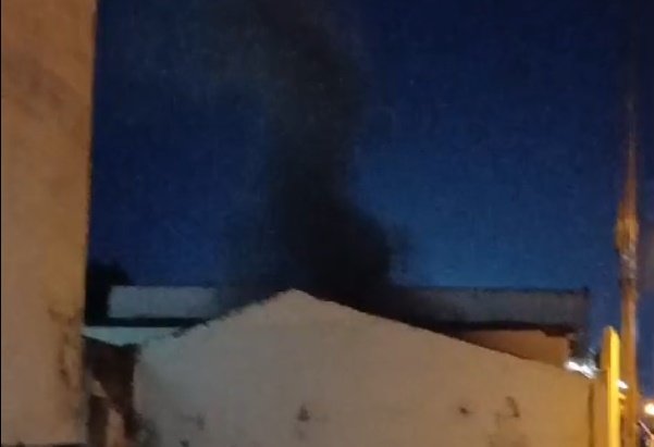 Imagem do incêndio em residência no município de Sousa 