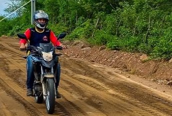 Prefeitura inicia recuperação de estradas vicinais na zona rural de Aparecida 