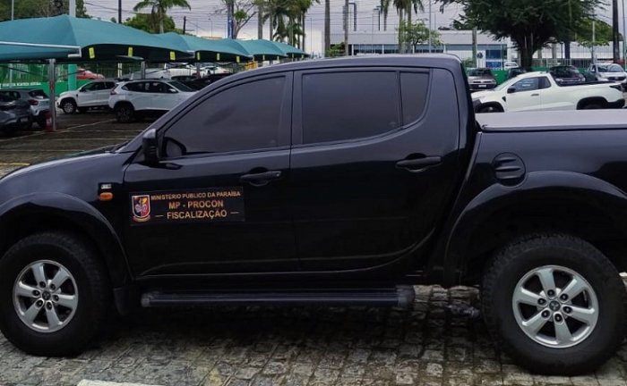 Autuação de locadoras de veículos, em Campina Grande