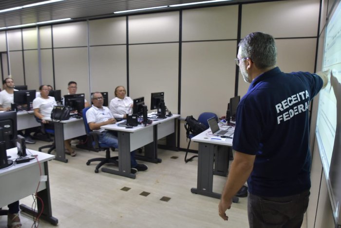 Treinamento para Atendimento Virtual da Receita Federal