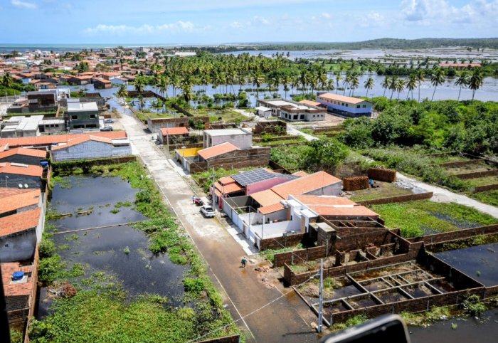 Famílias atingidas pelas chuvas em Baía da Traição e outras regiões