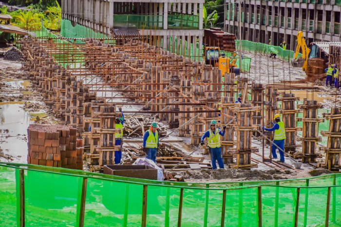 Construção de residenciais e requalificação de imóveis