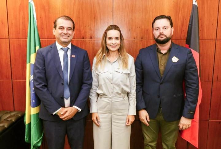 Prefeito Ball Lins com a Senadora, Daniela Ribeiro