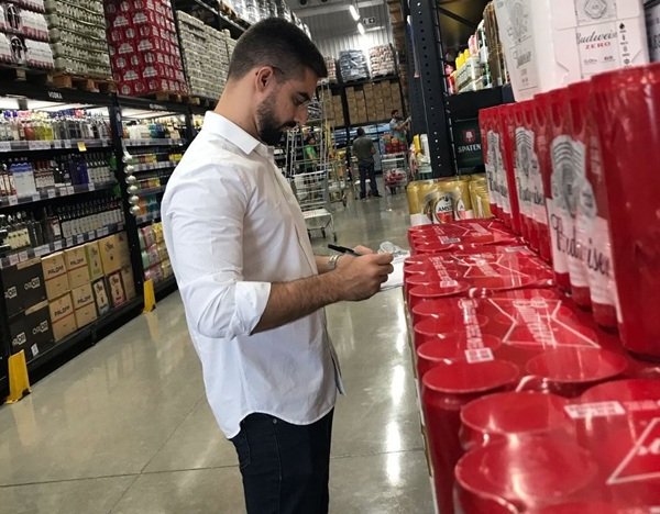 Pesquisa de preços de itens consumidos durante o carnaval