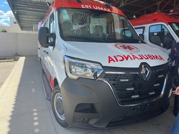 Ambulância do Serviço de Atendimento Móvel de Urgência (SAMU) entregues em Sousa 