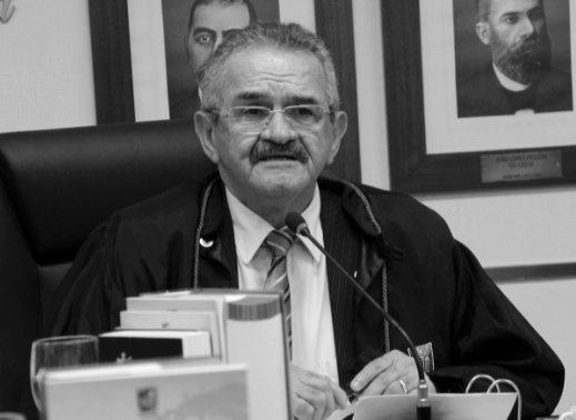 Procurador de Justiça Valberto Lira