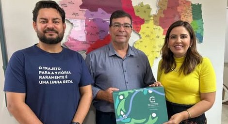 Fabrício Feitosa (Empreender PB) e Pollyanna Werton (Sedh) no Sistema OCB/PB