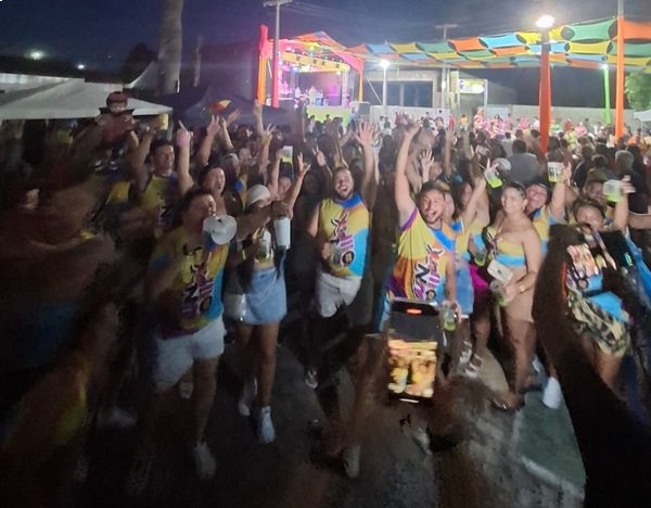 Carnaval em São Gonçalo e no Clube Popular Enéas Preto