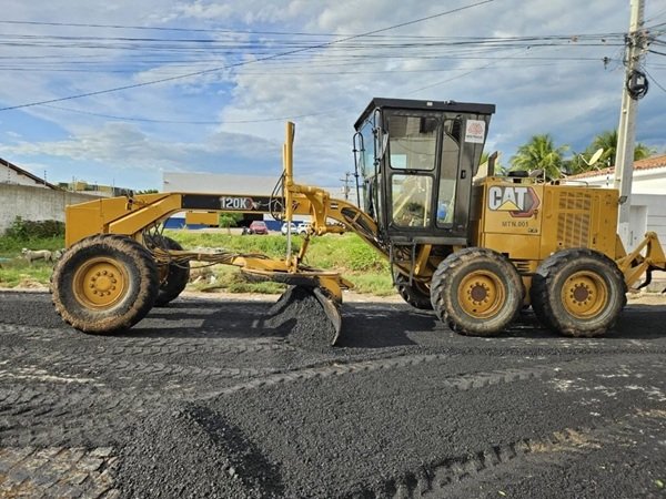 Ruas dos bairros Gato Preto e Bancários são beneficiadas com pavimentação asfáltica