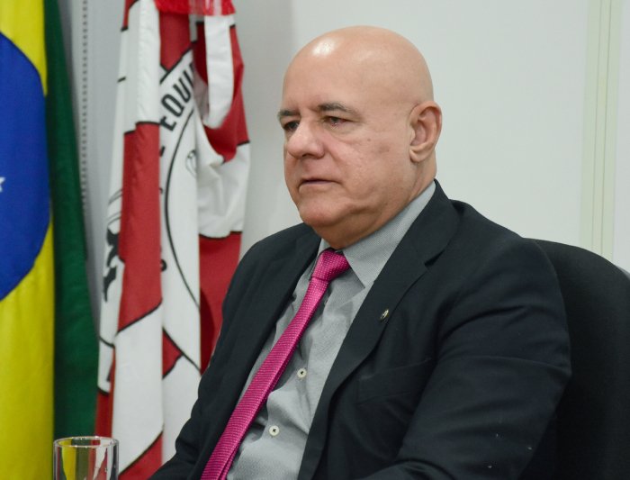 Juiz titular da Vara da Infância e Juventude, Adhailton Lacet Correia Porto