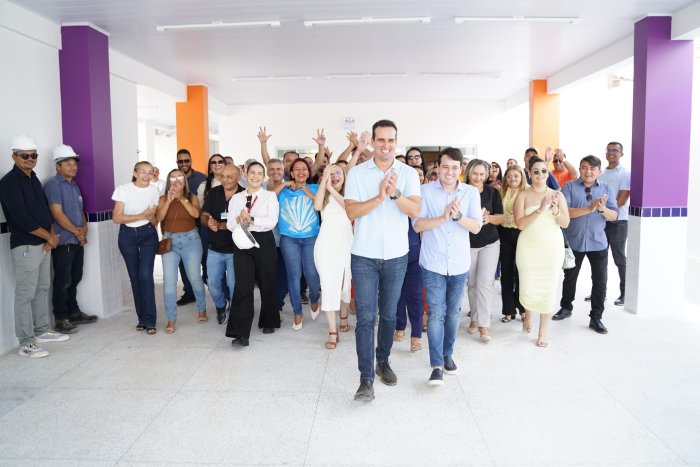 Governador em exercício inspeciona obras em Piancó e recebe Título de Cidadania Piancoense