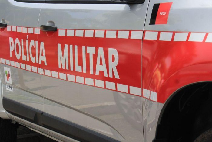 REINCIDÊNCIA: Apenado do regime semiaberto é preso após tentar violar carros