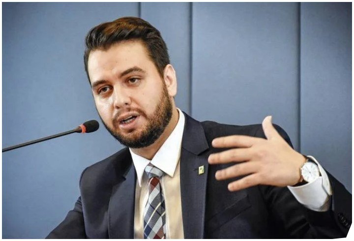 Deputado, Felipe Martins