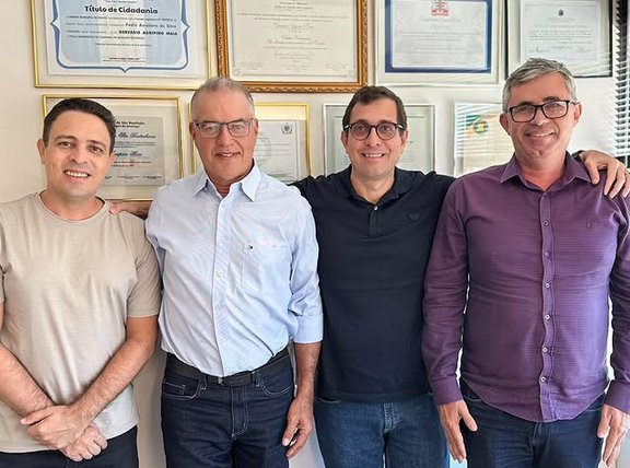 Gervásio Maia e prefeito Humberto dos Santos