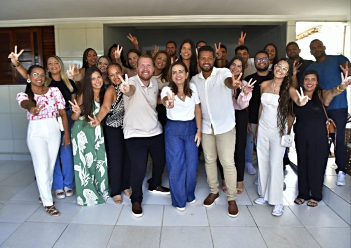 Com militância de Santa Rita, Pollyanna prestigia posse de Fernanda Alvino na presidência do PSB