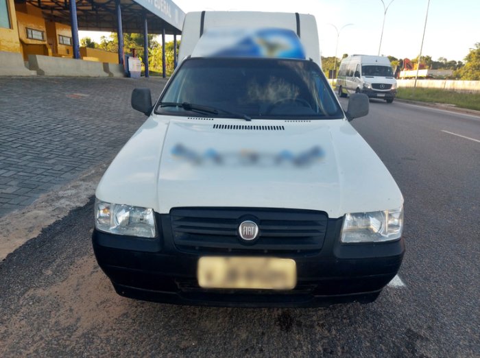 Fiorino adulterada, apreendida em ação da PRF