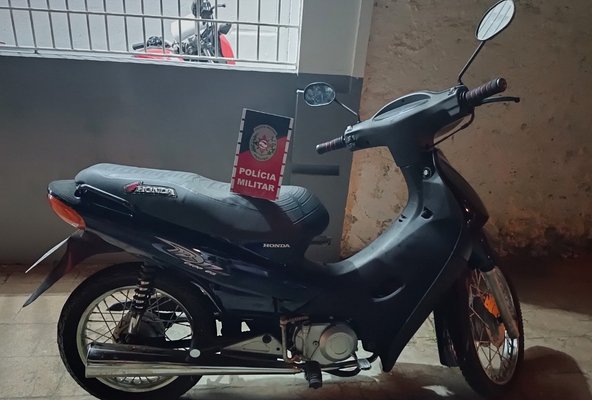 Apreensão de moto furtada na cidade de São Bento