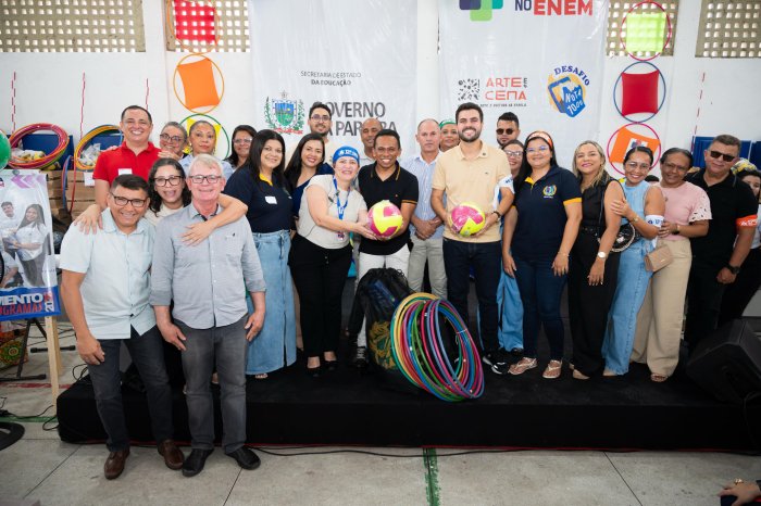 Entrega dos kits esportivos nas escolas estaduais