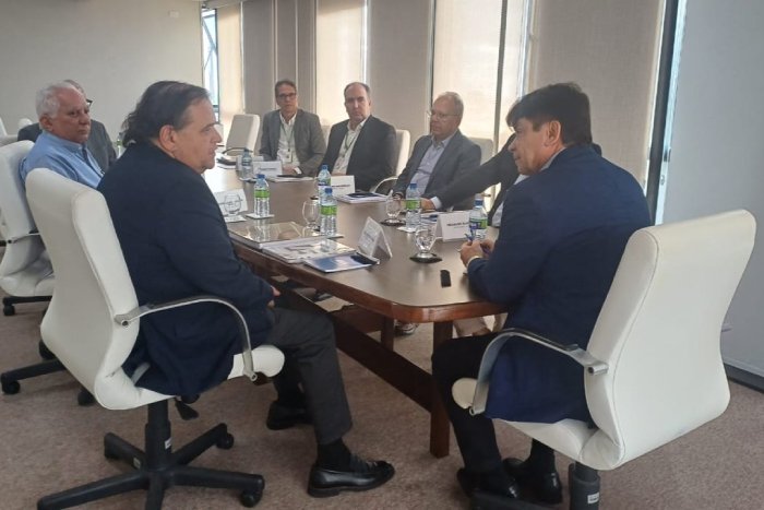 Cassiano em reunião com a diretoria da Sicredi