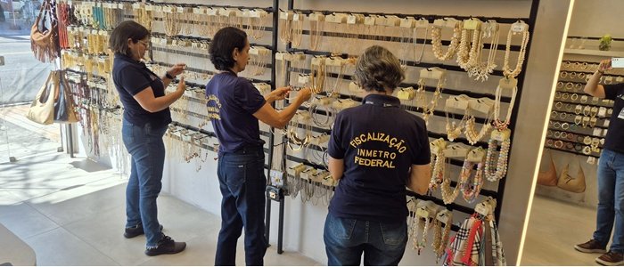 Imeq-PB fiscaliza cosméticos e bijuterias durante Operação Dia das Mães 2025