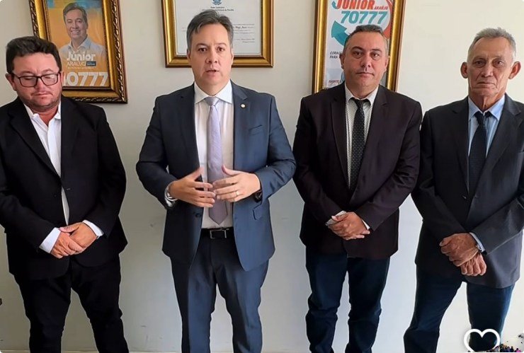 Deputado Júnior Araujo com Veredores 