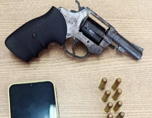 Arma de fogo apreendida pela polícia militar em Campina Grande 