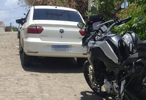 Ação rápida da PM localiza carro roubado  