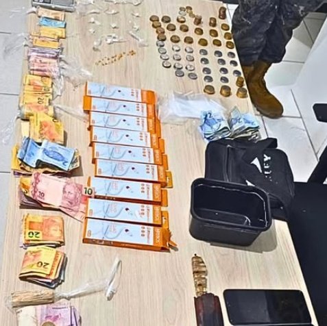 Drogas e material apreendido pela ROTAM em Cajazeiras 