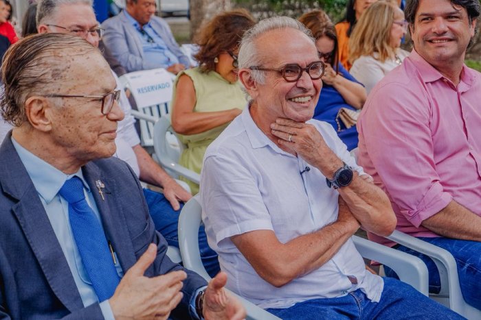 Entrega da jardinagem do Pavilhão do Chá