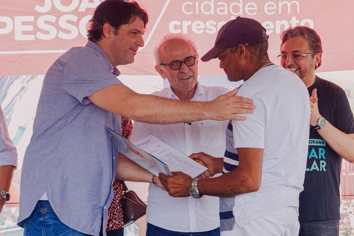 Mais de 700 famílias beneficiadas com Compra Assistida e Cuidar do Lar