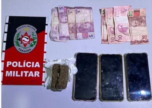 Prisão de mulher por tráfico de drogas
