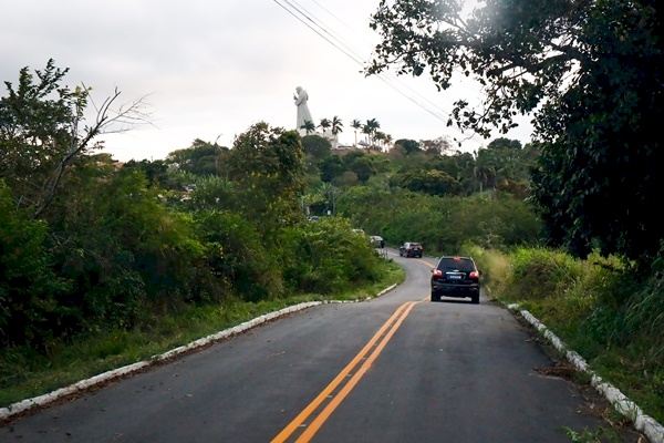 Governador inaugura estrada, travessias urbanas e reforma de escola em Pirpirituba e Guarabira