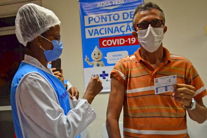 Vacinas contra Influenza e Covid-19 em João Pessoa