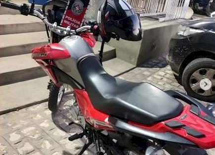 Motocicleta recuperada pela Polícia Militar