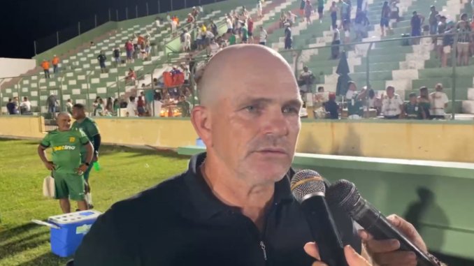 Técnico Paulo Schardong