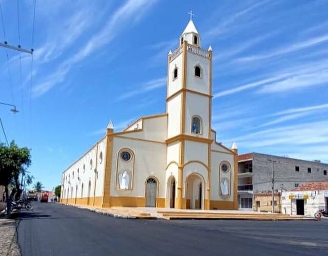 Brasil tem mais estabelecimentos religiosos que escolas e hospitais