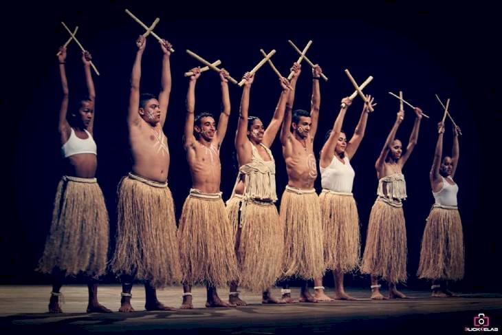 Atualmente, a Cia possui 12 bailarinos que estão constantemente em exercício e formação continuada