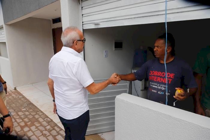 Entrega escritura dos apartamentos para 400 famílias do Residencial Saturnino de Brito