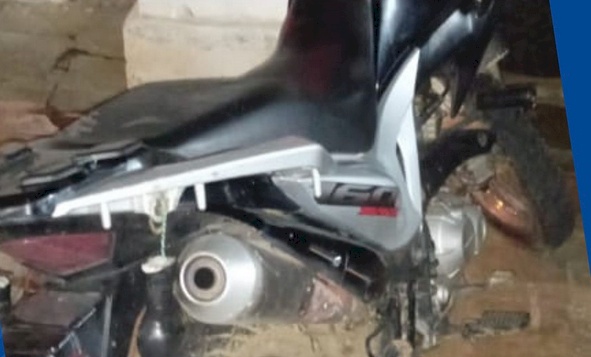 Motocicleta recuperada pela Polícia Militar