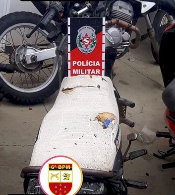 Motocicleta apreendida pela Polícia Militar