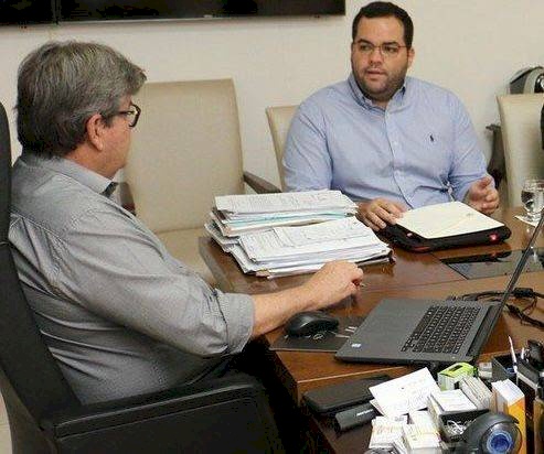Cargo de Diretor Superintendente da Fundação Paraibana de Gestão em Saúde (PBsaúde)