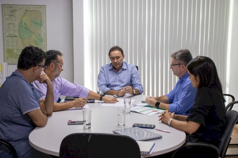 Governo da Paraíba se reúne com técnicos do MIDR para discutir a conclusão do canal Acauã-Araçagi