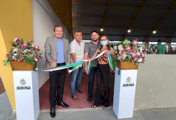 Fábio Tyrone entrega moderno ginásio poliesportivo no bairro Jardim Brasília, em Sousa 