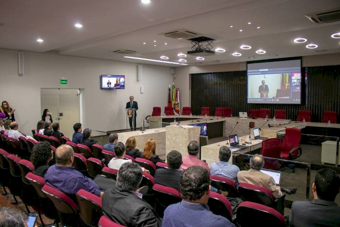 Debate sobre questões relacionadas ao processo de desertificação das áreas secas do Nordeste