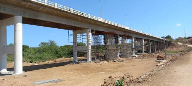 EM SÃO BENTO: DER restaura ponte no Rio Piranhas no Alto Sertão da Paraíba 