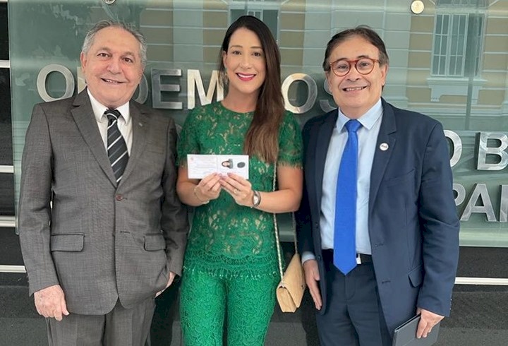 Dr. Johnson Abrantes, Dra. Isabelle Abrantes, e Dr. Harrinson Targino