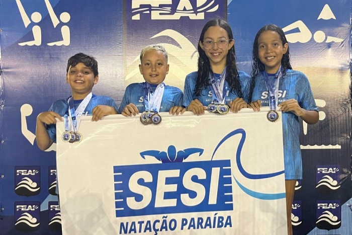 90 medalhas no Torneio Mirim Petiz de Natação
