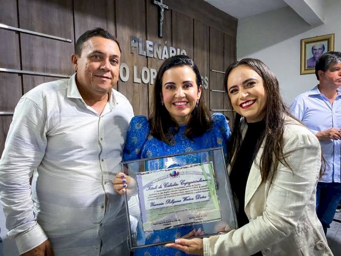 Homenagem durante as programações dos 28 anos da cidade